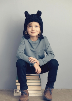 kids on the moon - faun faux fur cap black