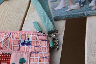 nice things mini - printed nylon sling