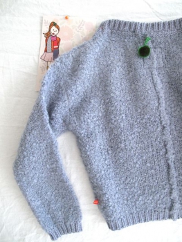 BENGH per Principesse  - Bouclé-Pullover rauchblau mit Herz