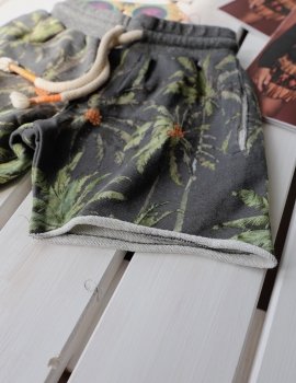 SCOTCH SHRUNK - Sweatshorts mit Dschungelprint