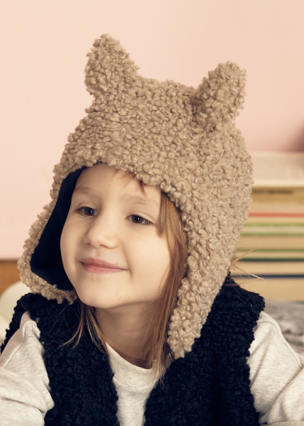 kids on the moon - faun faux fur cap beige