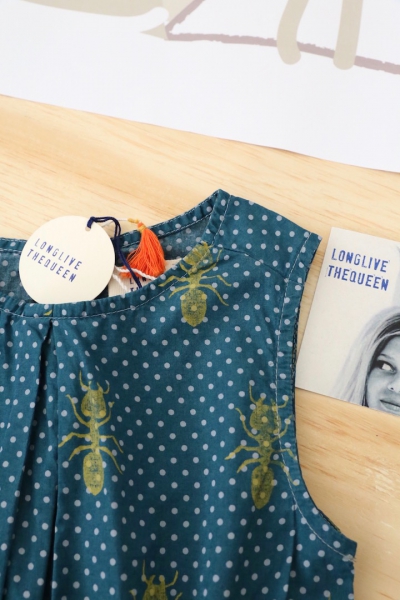 LONGLIVETHEQUEEN - dress dotsprint with ants
