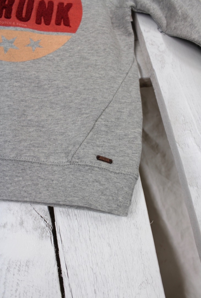 Scotch Shrunk - crewneck sweat with towel artworks