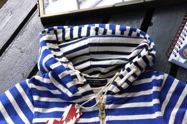 Scotch Shrunk - zip trough hooded sweat in bretonse stripes