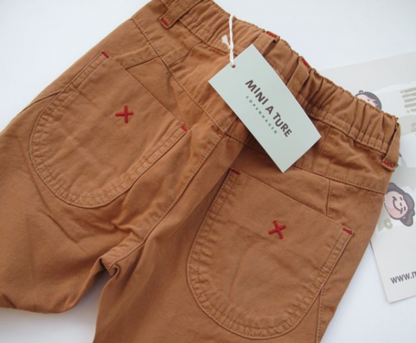 MINI A TURE  -  Chinopants Corty braun